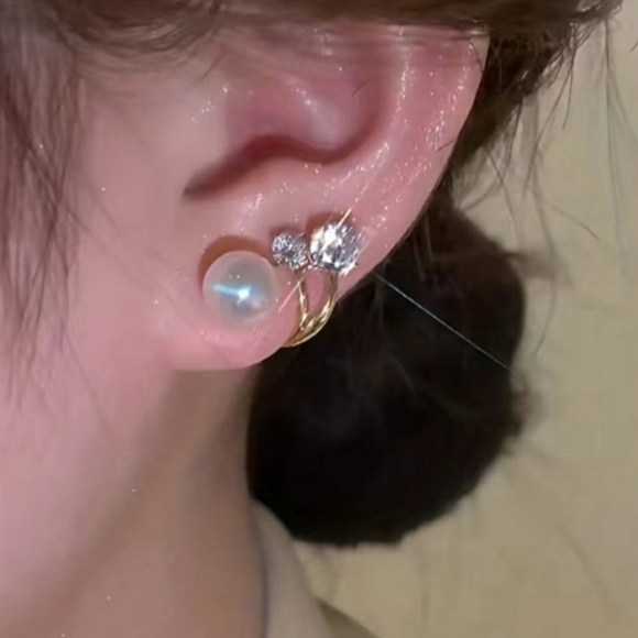 Sparkling Rhinestone Earrings - Picture 4 of 5